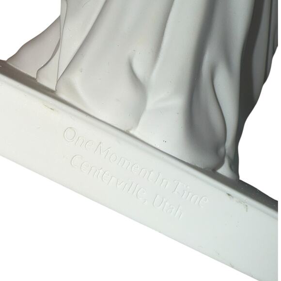 One Moment Time Jesus Christ Statue Utah 10” Resurrected Messiah Statue Figurine - Picture 10 of 16